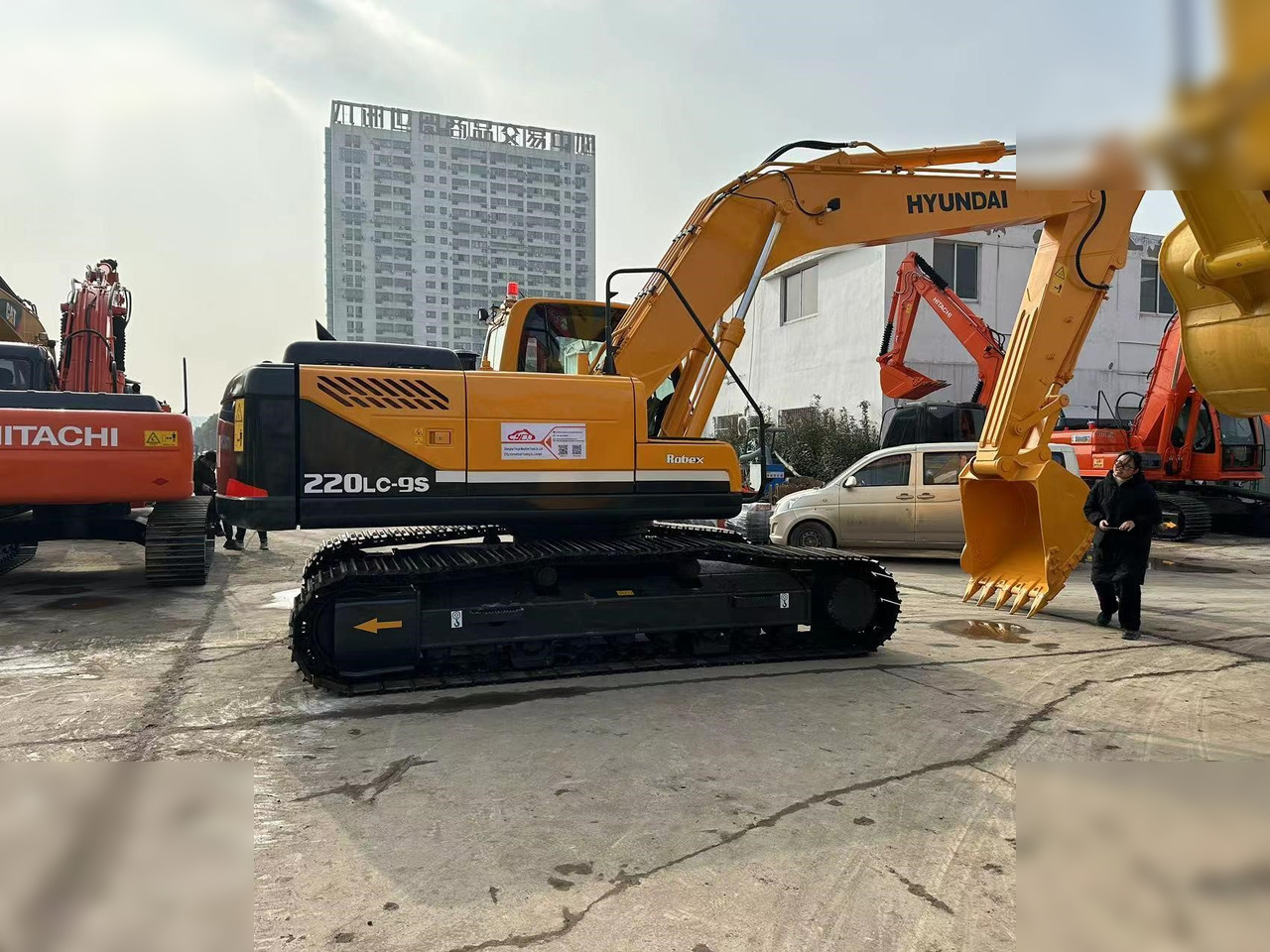 HYUNDAI ROBEX 220 LC-9S - Верижен багер: снимка 2 HYUNDAI ROBEX 220 LC-9S - Верижен багер: снимка 2