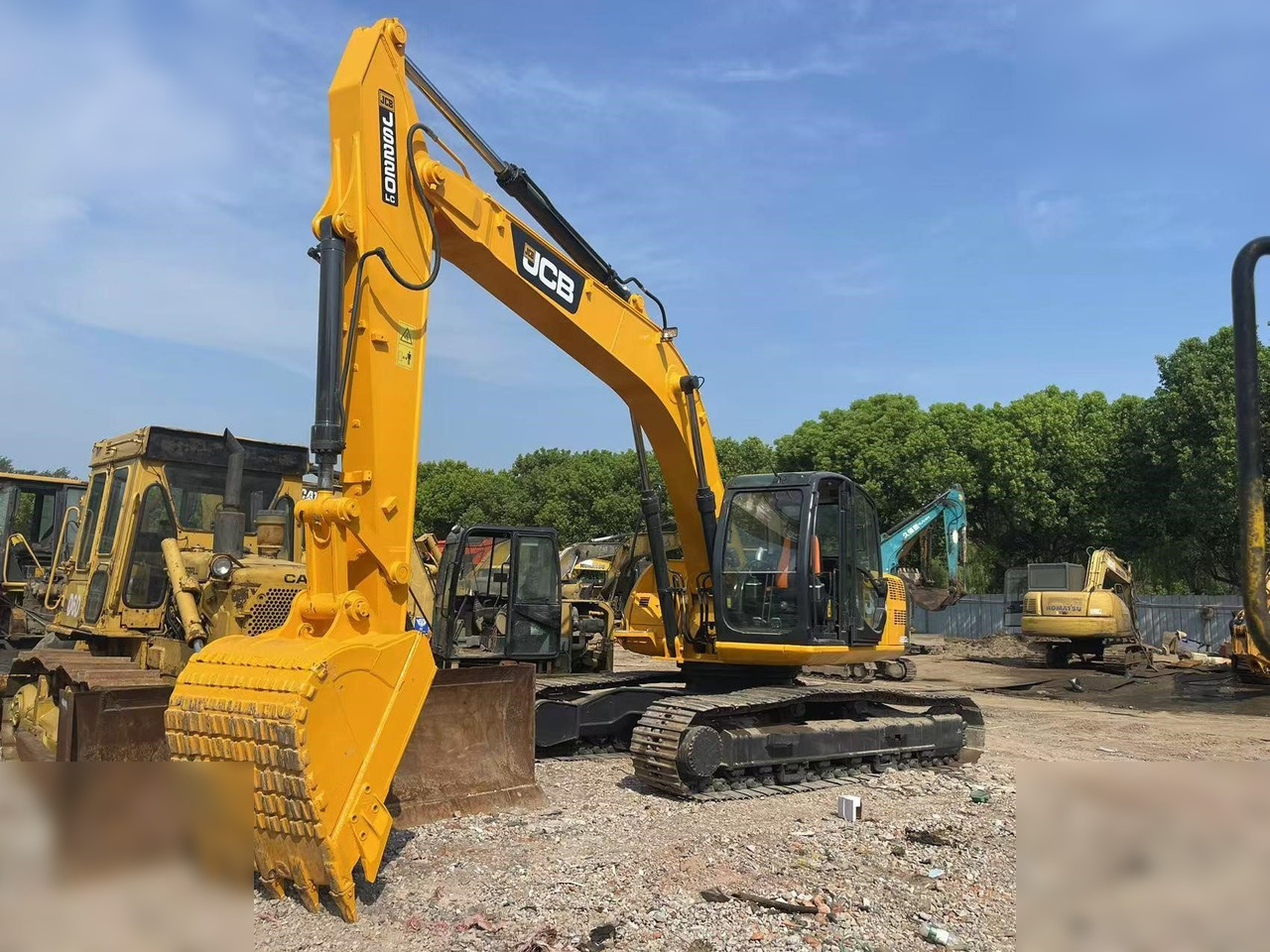 JCB JS220 LC - Верижен багер: снимка 2 JCB JS220 LC - Верижен багер: снимка 2