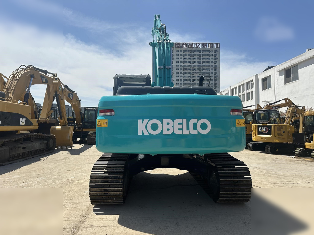 KOBELCO SK210 LC-8 - Верижен багер: снимка 4 KOBELCO SK210 LC-8 - Верижен багер: снимка 4
