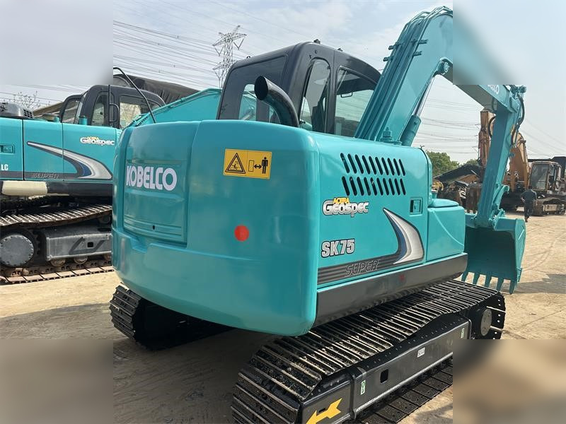 KOBELCO SK75-8 - Верижен багер: снимка 4 KOBELCO SK75-8 - Верижен багер: снимка 4