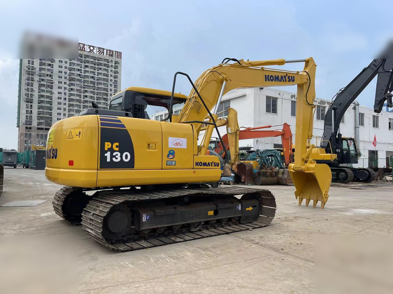 KOMATSU PC130-7 - Верижен багер: снимка 2 KOMATSU PC130-7 - Верижен багер: снимка 2