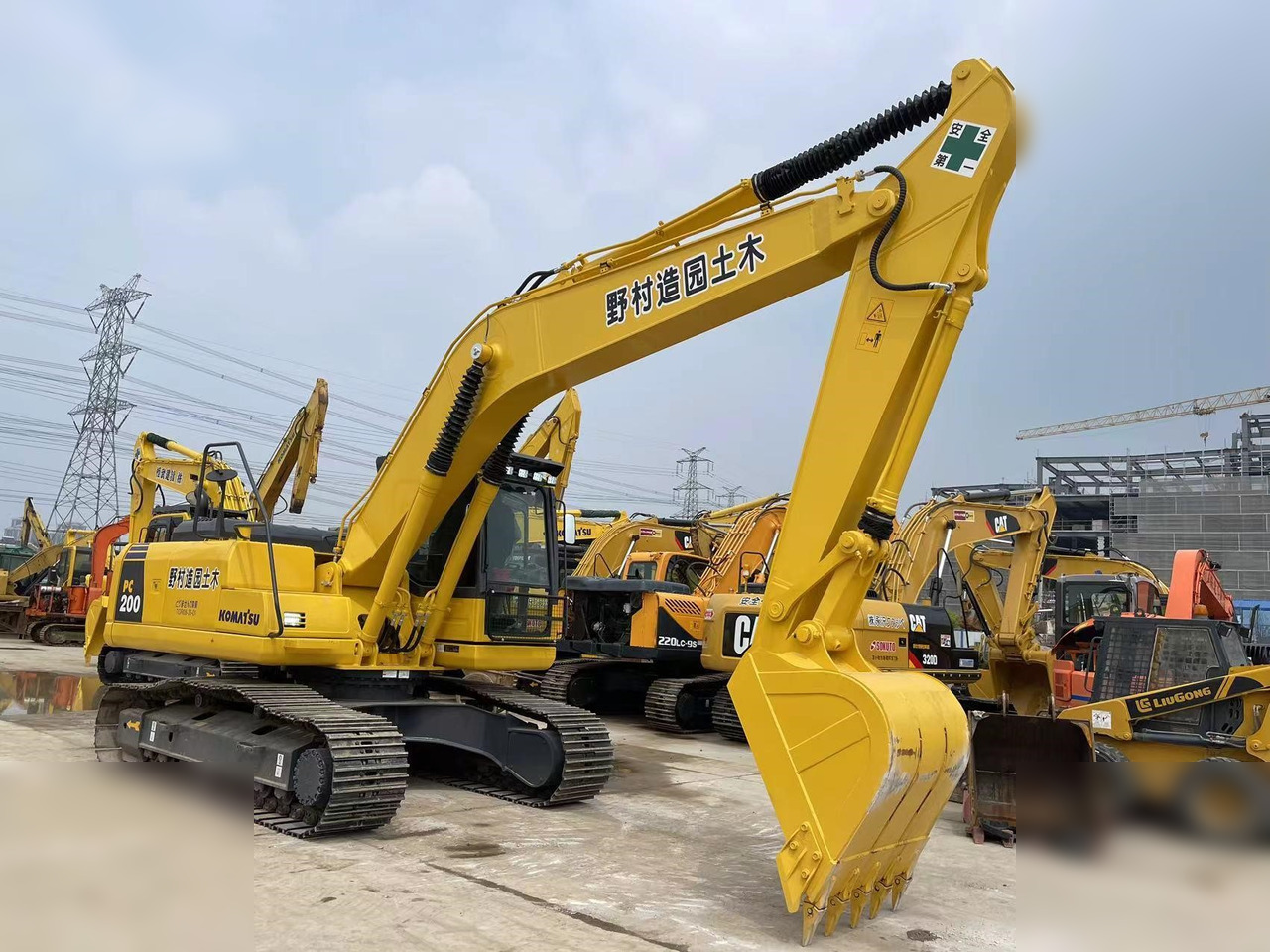 KOMATSU PC200-8 - Верижен багер: снимка 5 KOMATSU PC200-8 - Верижен багер: снимка 5