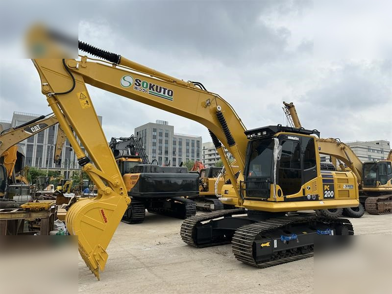 KOMATSU PC200-8 - Верижен багер: снимка 1 KOMATSU PC200-8 - Верижен багер: снимка 1