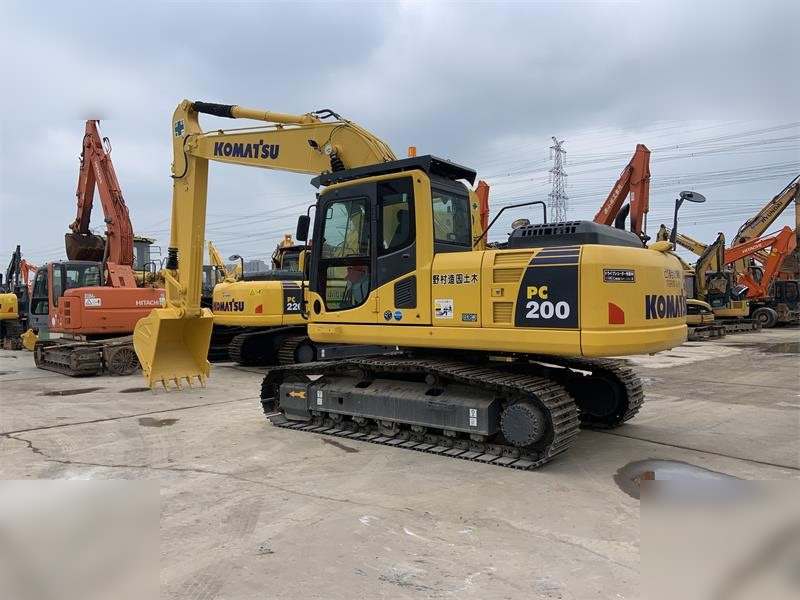 KOMATSU PC200-8 - Верижен багер: снимка 2 KOMATSU PC200-8 - Верижен багер: снимка 2