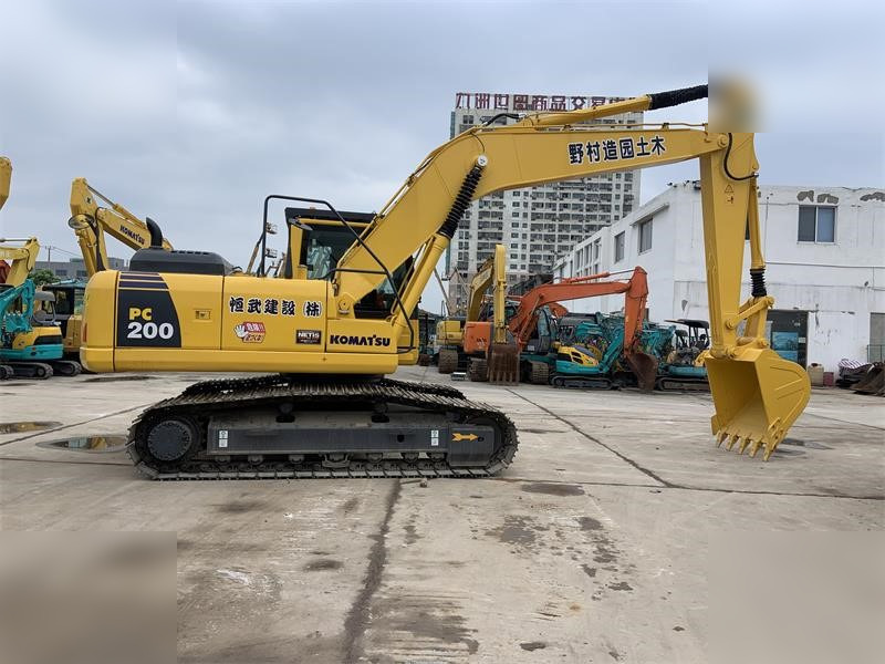 KOMATSU PC200-8 - Верижен багер: снимка 1 KOMATSU PC200-8 - Верижен багер: снимка 1