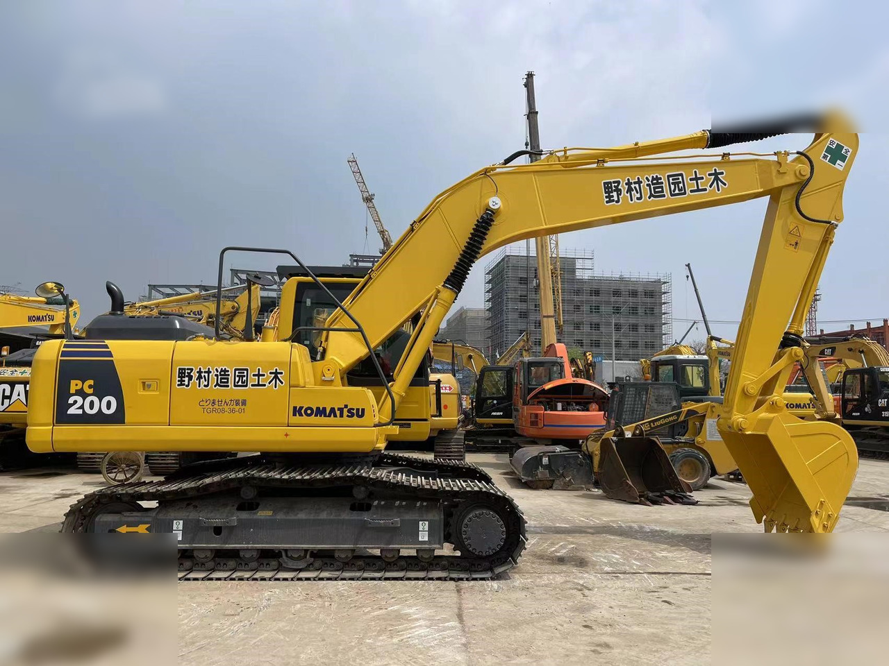 KOMATSU PC200-8 - Верижен багер: снимка 1 KOMATSU PC200-8 - Верижен багер: снимка 1