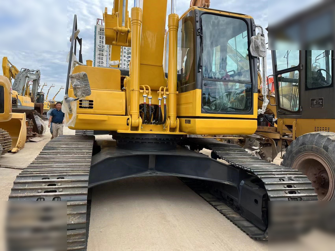 KOMATSU PC210 LC-8 - Верижен багер: снимка 2 KOMATSU PC210 LC-8 - Верижен багер: снимка 2