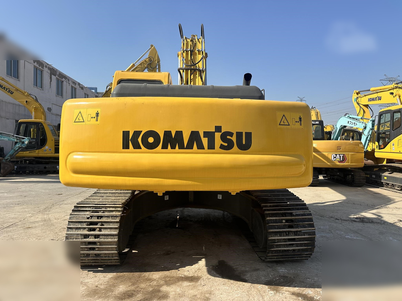 KOMATSU PC220-6 - Верижен багер: снимка 2 KOMATSU PC220-6 - Верижен багер: снимка 2