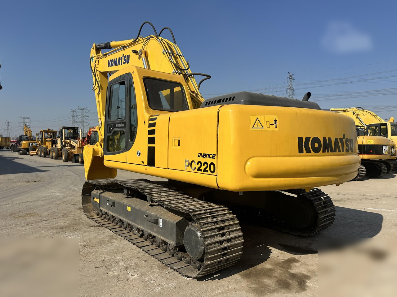 KOMATSU PC220-6 - Верижен багер: снимка 3 KOMATSU PC220-6 - Верижен багер: снимка 3