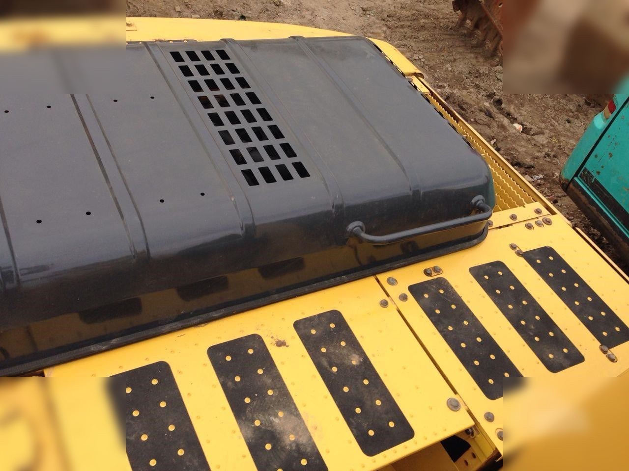 KOMATSU PC220-8 - Верижен багер: снимка 3 KOMATSU PC220-8 - Верижен багер: снимка 3