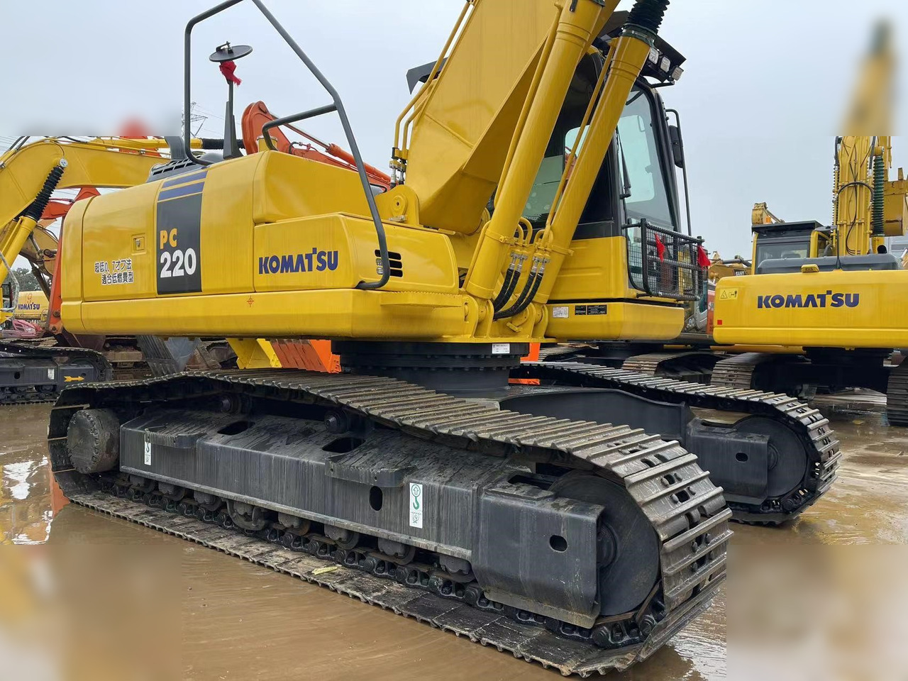 KOMATSU PC220-8 - Верижен багер: снимка 5 KOMATSU PC220-8 - Верижен багер: снимка 5