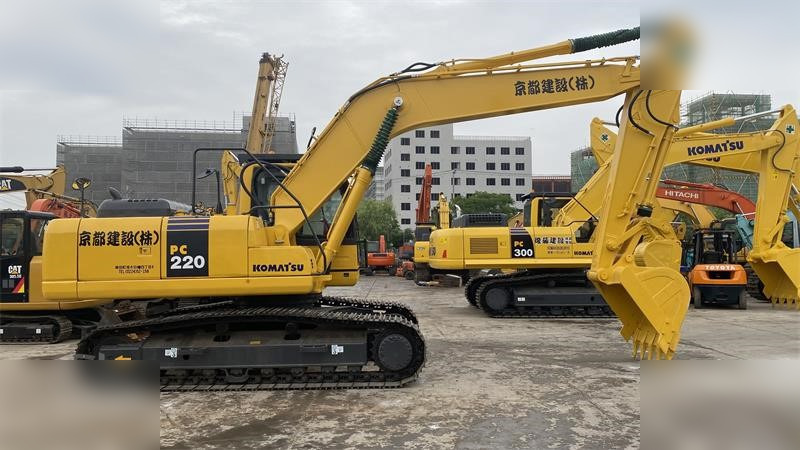 KOMATSU PC220-8 - Верижен багер: снимка 1 KOMATSU PC220-8 - Верижен багер: снимка 1