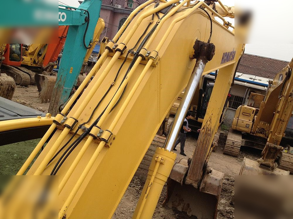 KOMATSU PC220-8 - Верижен багер: снимка 2 KOMATSU PC220-8 - Верижен багер: снимка 2