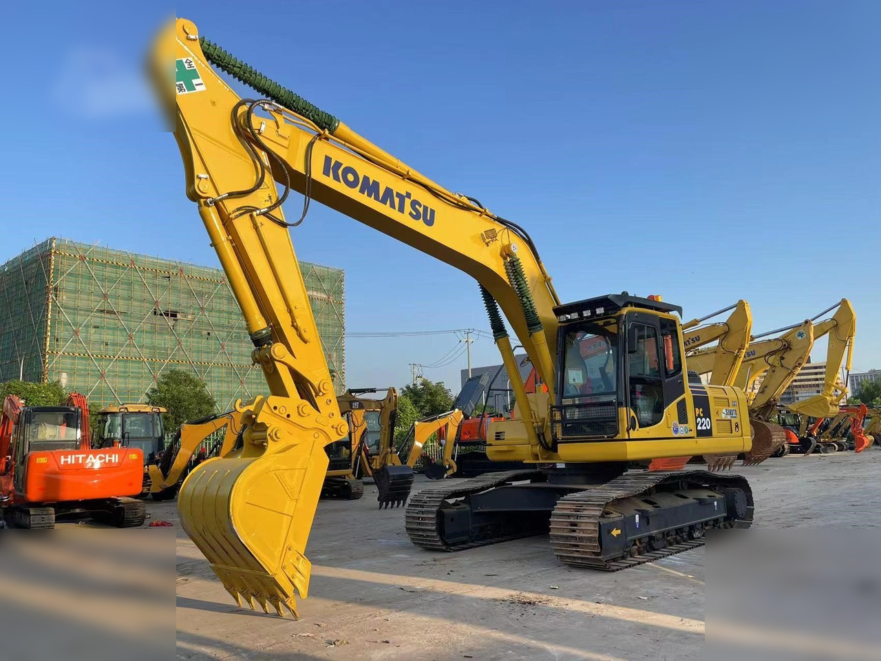 KOMATSU PC220-8 - Верижен багер: снимка 2 KOMATSU PC220-8 - Верижен багер: снимка 2