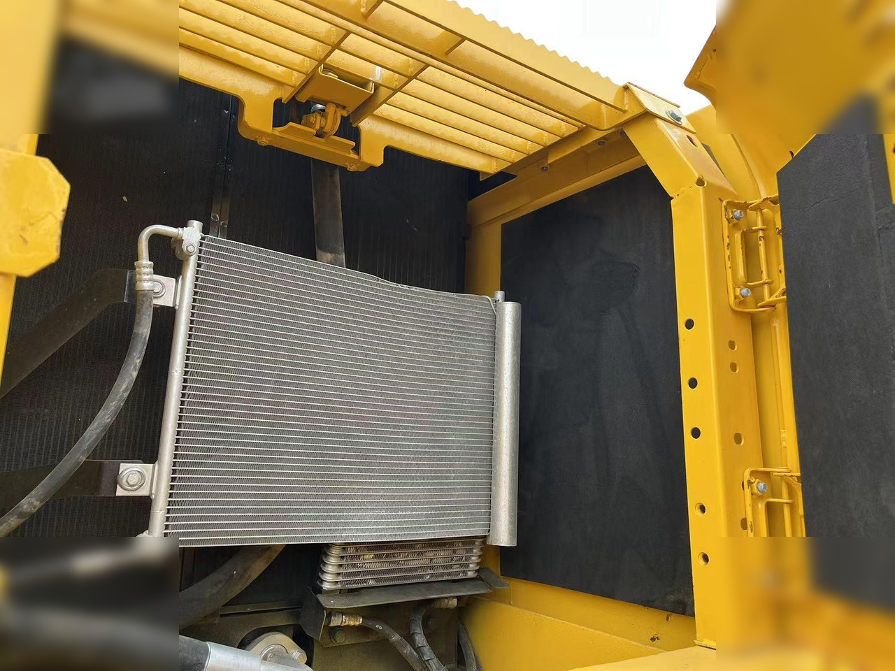 Верижен багер KOMATSU PC220-8: снимка 6