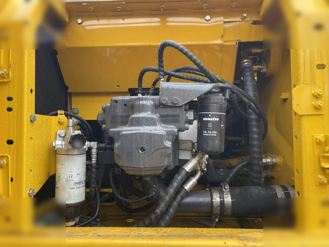 Лизинг на KOMATSU PC220-8 KOMATSU PC220-8: снимка 8