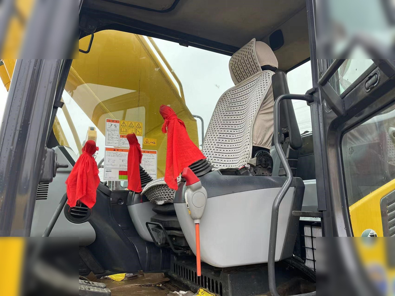 Лизинг на KOMATSU PC220-8 KOMATSU PC220-8: снимка 6