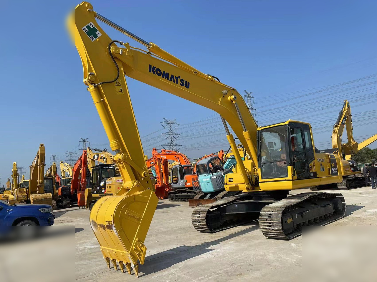 KOMATSU PC220-8 - Верижен багер: снимка 1 KOMATSU PC220-8 - Верижен багер: снимка 1