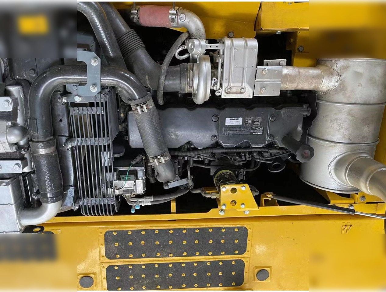 KOMATSU PC220-8N1 - Верижен багер: снимка 3 KOMATSU PC220-8N1 - Верижен багер: снимка 3