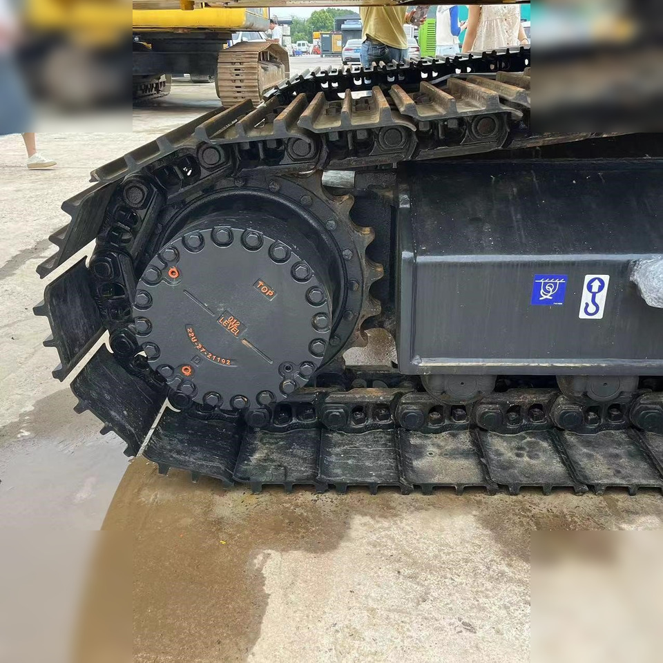 KOMATSU PC240 LC-8 - Верижен багер: снимка 4 KOMATSU PC240 LC-8 - Верижен багер: снимка 4