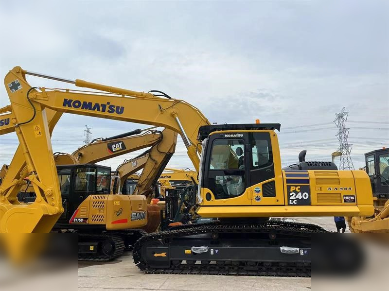 KOMATSU PC240 LC-8 - Верижен багер: снимка 1 KOMATSU PC240 LC-8 - Верижен багер: снимка 1