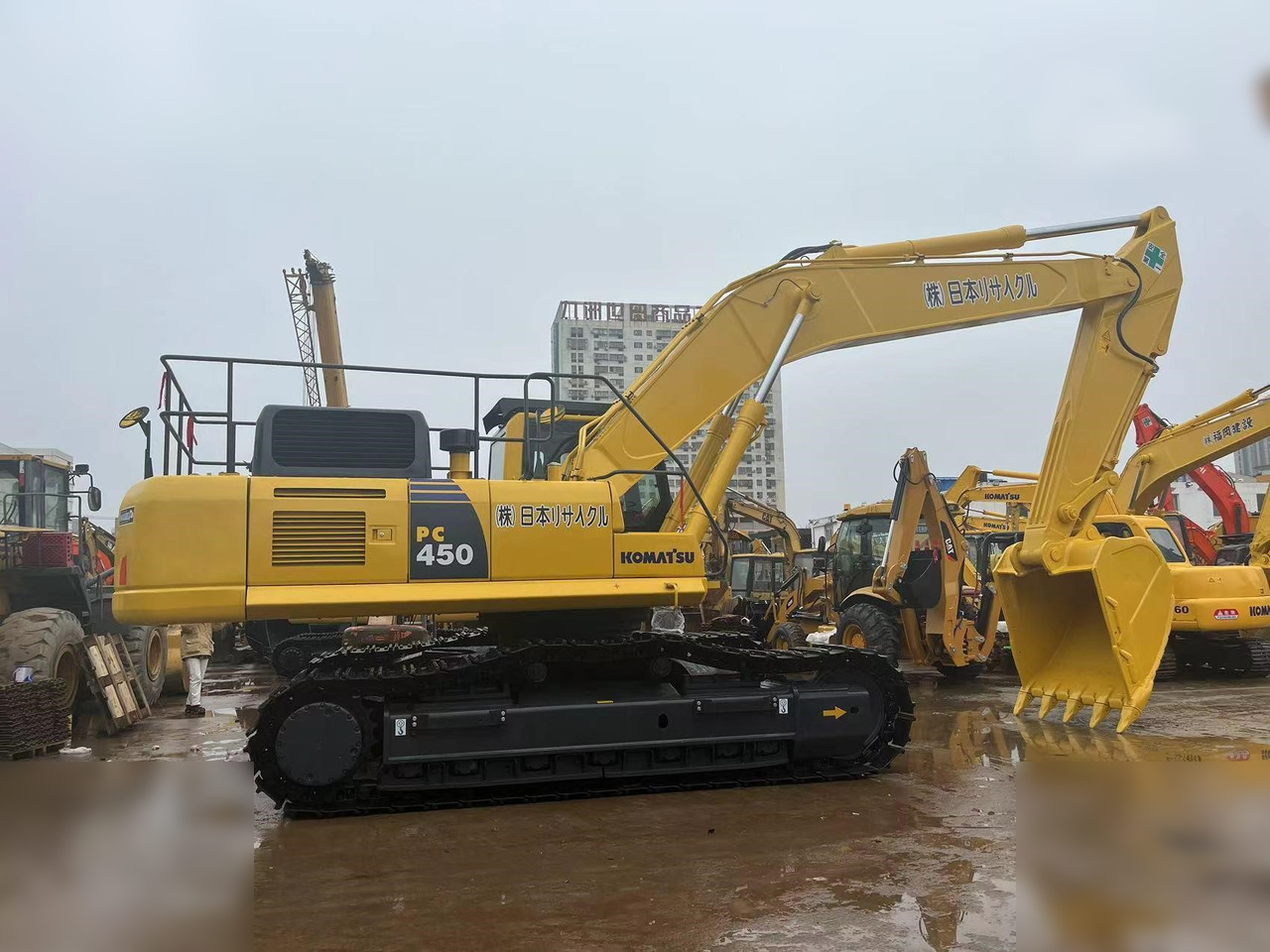 KOMATSU PC450-8 - Верижен багер: снимка 1 KOMATSU PC450-8 - Верижен багер: снимка 1