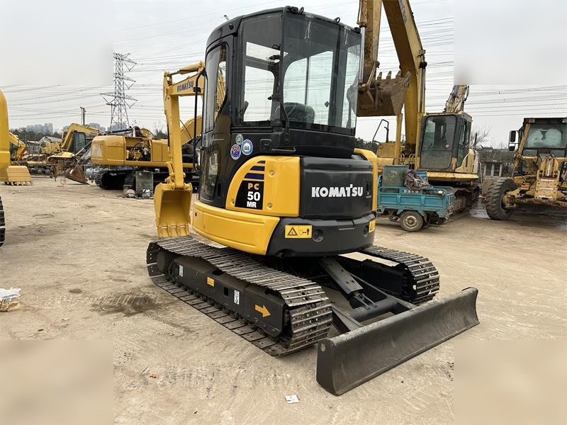 KOMATSU PC50MR-2 - Мини багер: снимка 1 KOMATSU PC50MR-2 - Мини багер: снимка 1