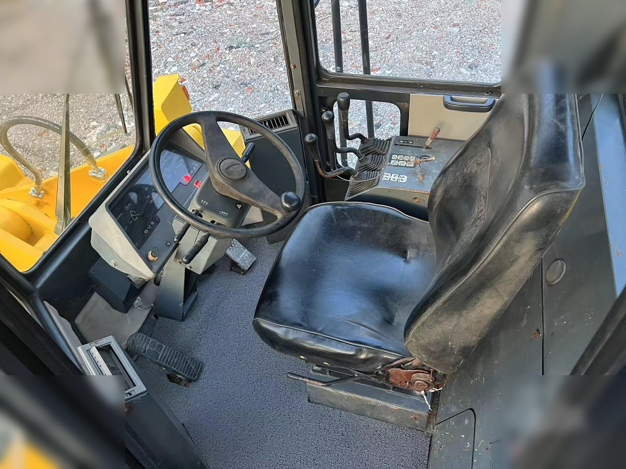 KOMATSU WA320-3 - Колесен товарач: снимка 5 KOMATSU WA320-3 - Колесен товарач: снимка 5