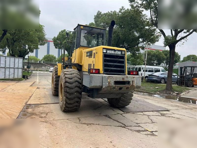 KOMATSU WA320-3 - Колесен товарач: снимка 4 KOMATSU WA320-3 - Колесен товарач: снимка 4