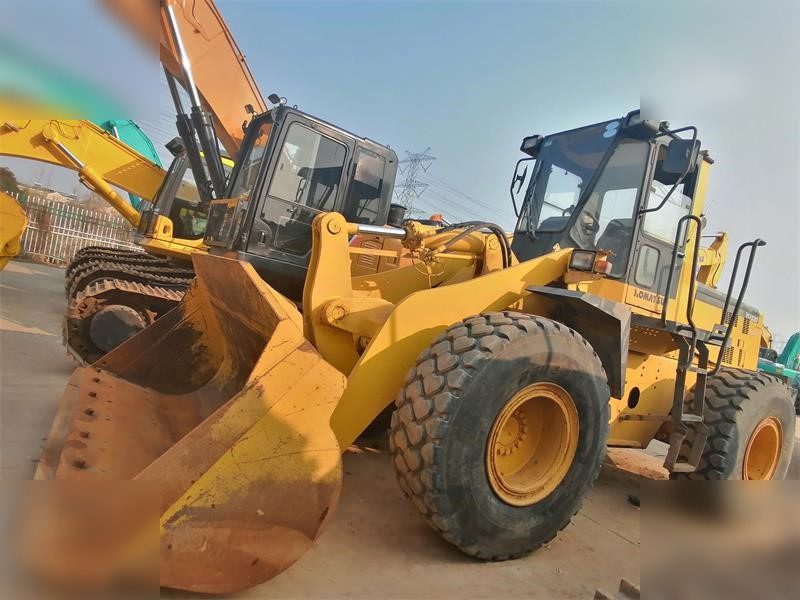 KOMATSU WA320-3 - Колесен товарач: снимка 1 KOMATSU WA320-3 - Колесен товарач: снимка 1