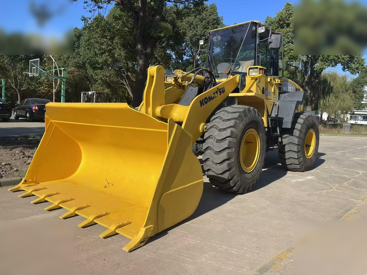 KOMATSU WA320-5 - Колесен товарач: снимка 4 KOMATSU WA320-5 - Колесен товарач: снимка 4