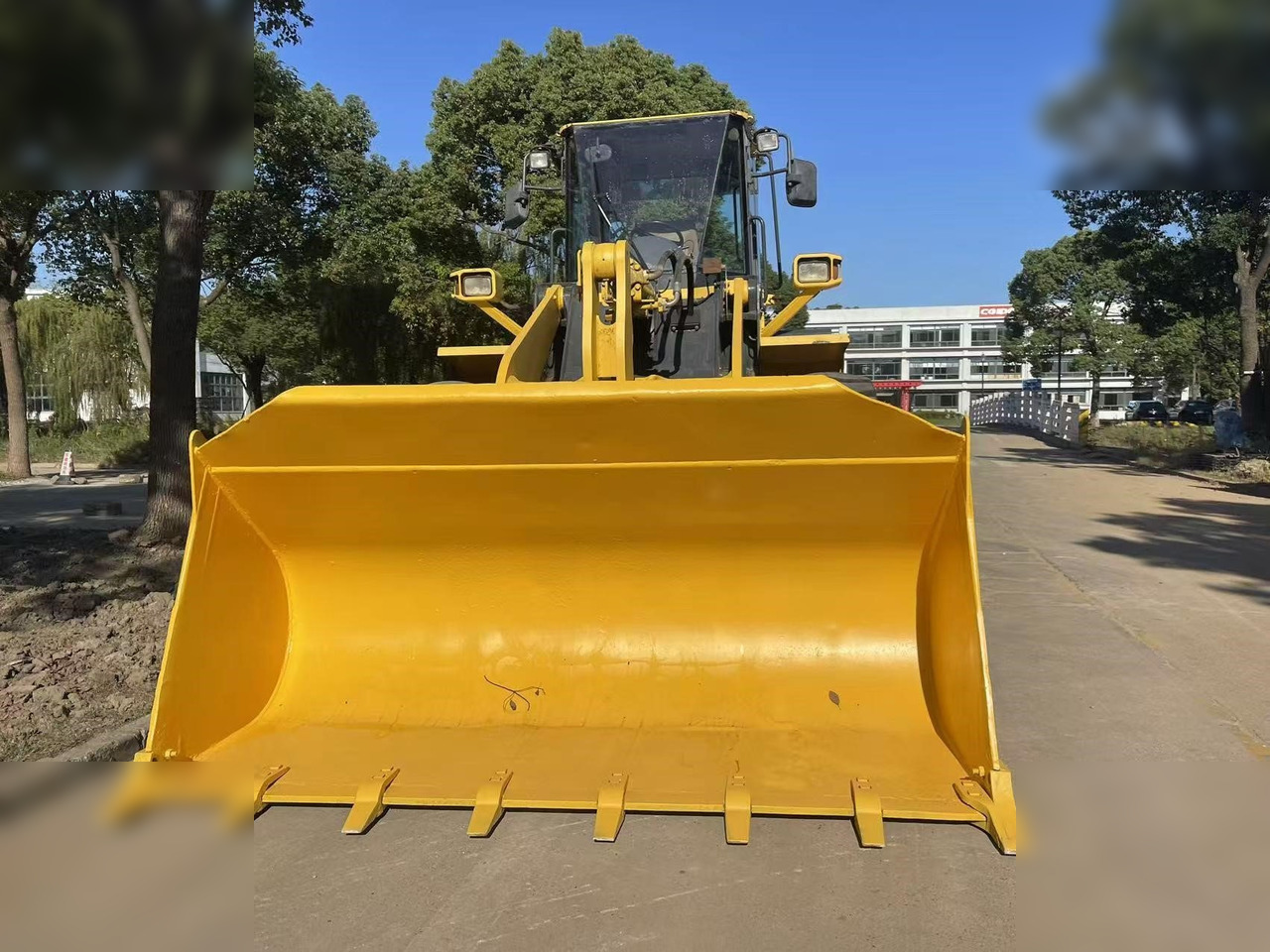 KOMATSU WA320-5 - Колесен товарач: снимка 5 KOMATSU WA320-5 - Колесен товарач: снимка 5