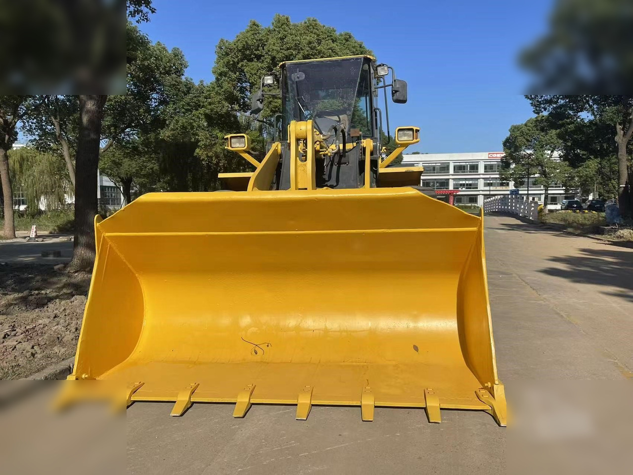 KOMATSU WA320-5 - Колесен товарач: снимка 5 KOMATSU WA320-5 - Колесен товарач: снимка 5