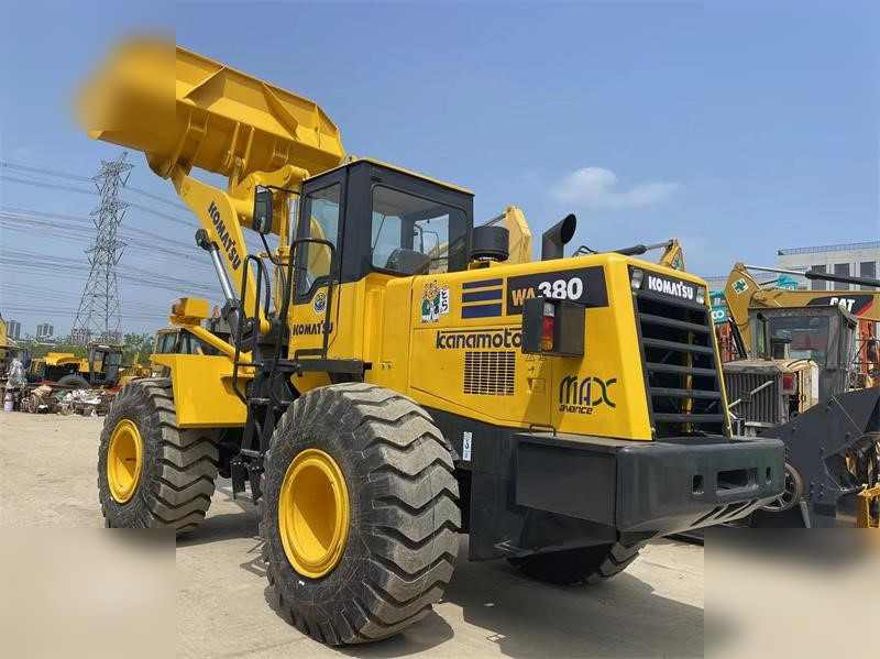 KOMATSU WA380-3 - Колесен товарач: снимка 3 KOMATSU WA380-3 - Колесен товарач: снимка 3