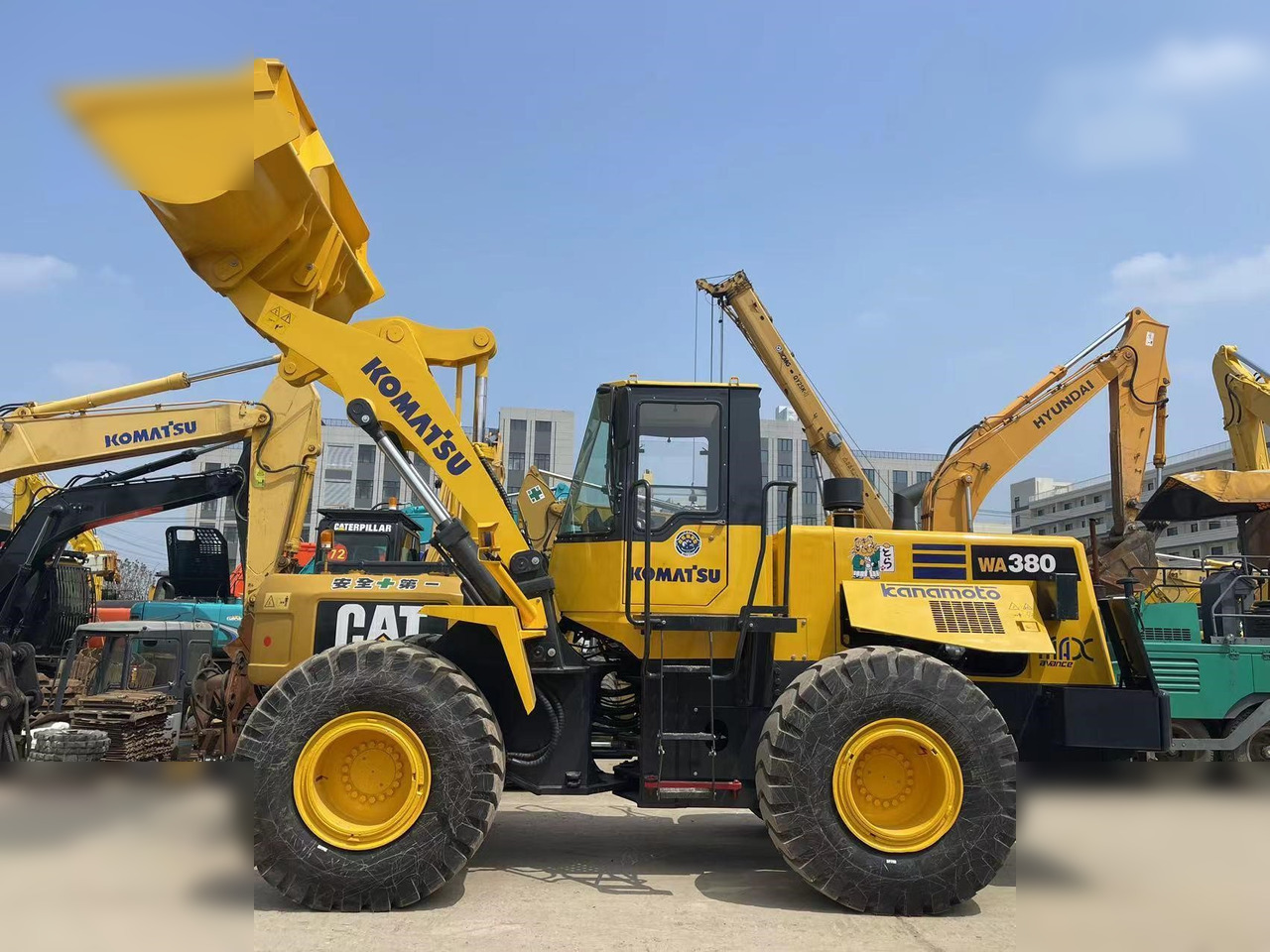 KOMATSU WA380-3 - Колесен товарач: снимка 1 KOMATSU WA380-3 - Колесен товарач: снимка 1