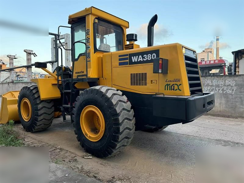KOMATSU WA380-3 - Колесен товарач: снимка 5 KOMATSU WA380-3 - Колесен товарач: снимка 5