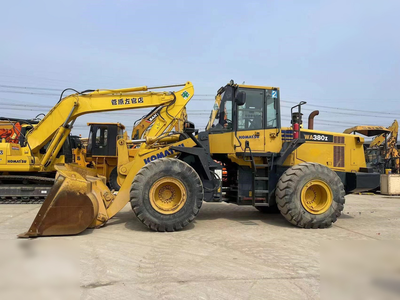 KOMATSU WA380Z-6 - Колесен товарач: снимка 1 KOMATSU WA380Z-6 - Колесен товарач: снимка 1