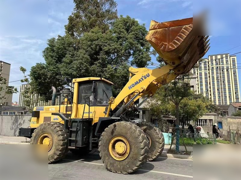 KOMATSU WA470-3 - Колесен товарач: снимка 2 KOMATSU WA470-3 - Колесен товарач: снимка 2