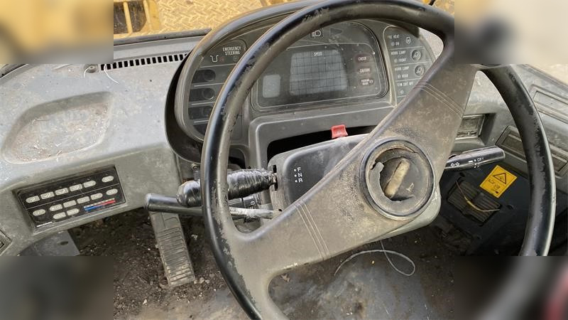 Лизинг на KOMATSU WA600-3 KOMATSU WA600-3: снимка 10