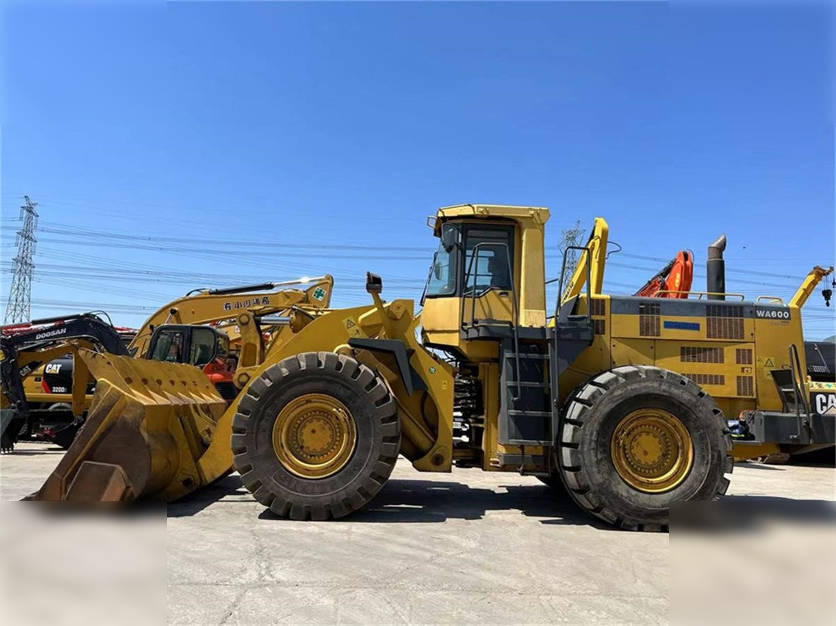 KOMATSU WA600-3 - Колесен товарач: снимка 5 KOMATSU WA600-3 - Колесен товарач: снимка 5