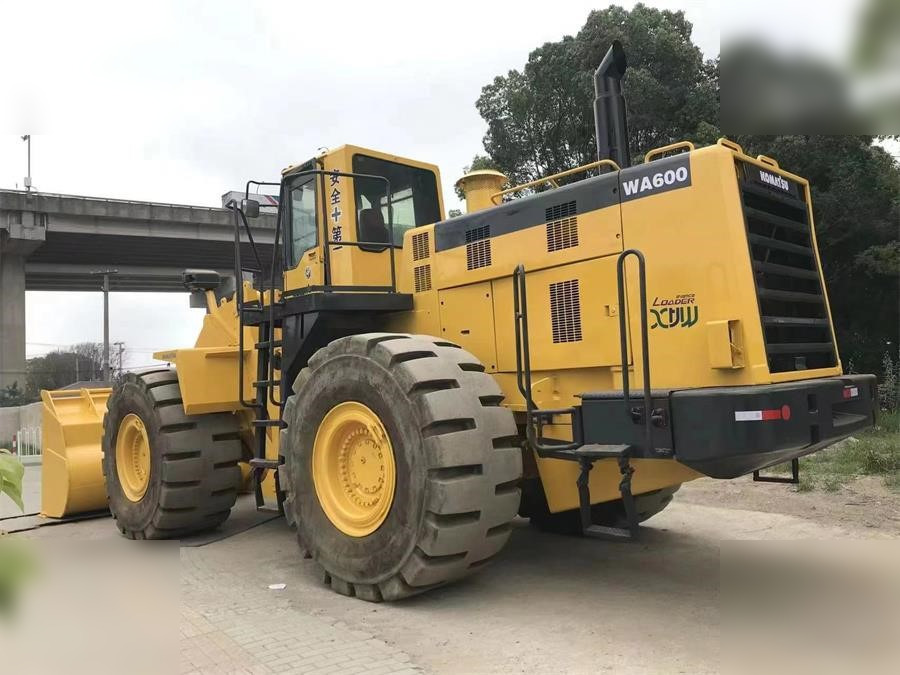 KOMATSU WA600-3 - Колесен товарач: снимка 5 KOMATSU WA600-3 - Колесен товарач: снимка 5