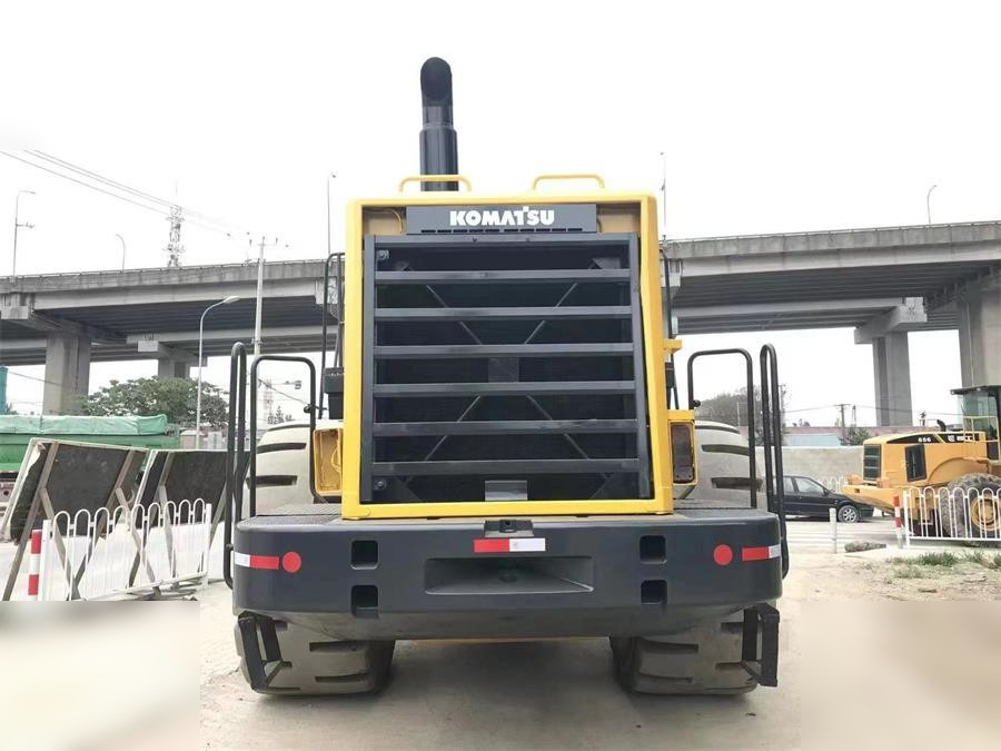KOMATSU WA600-3 - Колесен товарач: снимка 4 KOMATSU WA600-3 - Колесен товарач: снимка 4