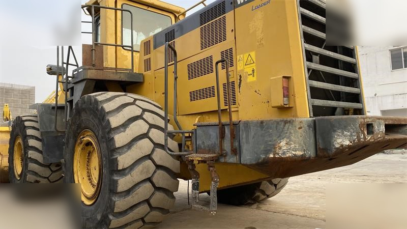 KOMATSU WA600-3 - Колесен товарач: снимка 3 KOMATSU WA600-3 - Колесен товарач: снимка 3