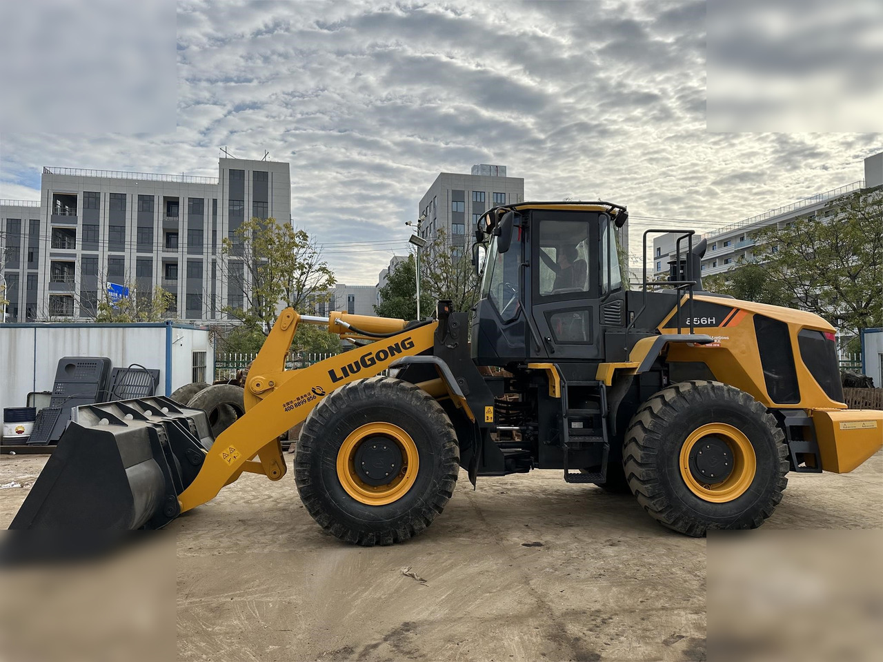 LIUGONG 856H - Колесен товарач: снимка 2 LIUGONG 856H - Колесен товарач: снимка 2