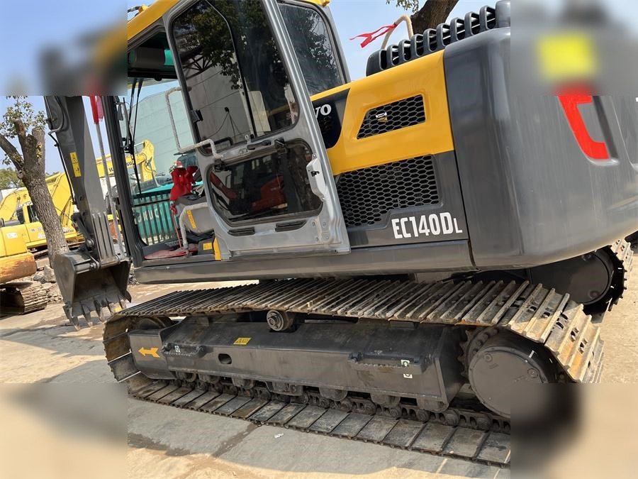 VOLVO EC140DL - Верижен багер: снимка 2 VOLVO EC140DL - Верижен багер: снимка 2