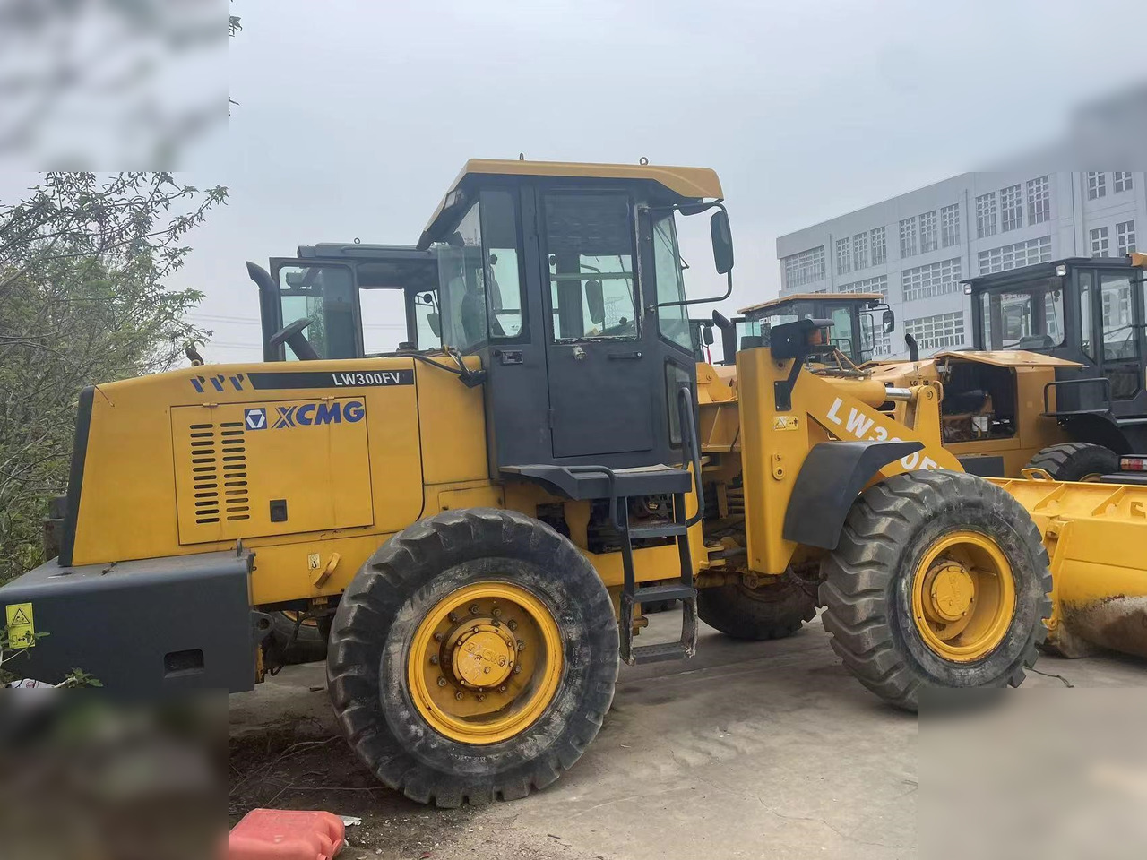 XCMG LW300F - Колесен товарач: снимка 2 XCMG LW300F - Колесен товарач: снимка 2