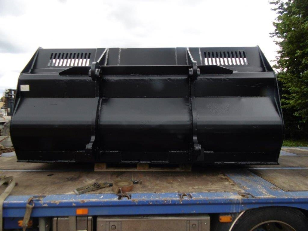 Drivex 5 kubik Passande Volvo L150-220 med bultat skär - Кофа за Строителна техника: снимка 3 Drivex 5 kubik Passande Volvo L150-220 med bultat skär - Кофа за Строителна техника: снимка 3