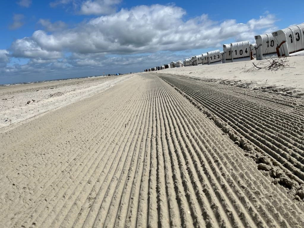 Strandrensare , Beach Teach BT 2000 till salu el. - Комунална/ Специална техника: снимка 2 Strandrensare , Beach Teach BT 2000 till salu el. - Комунална/ Специална техника: снимка 2