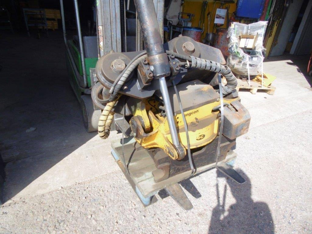 Rototilt Engcon EC 20 passande Volvo - Тилтротатор: снимка 2 Rototilt Engcon EC 20 passande Volvo - Тилтротатор: снимка 2