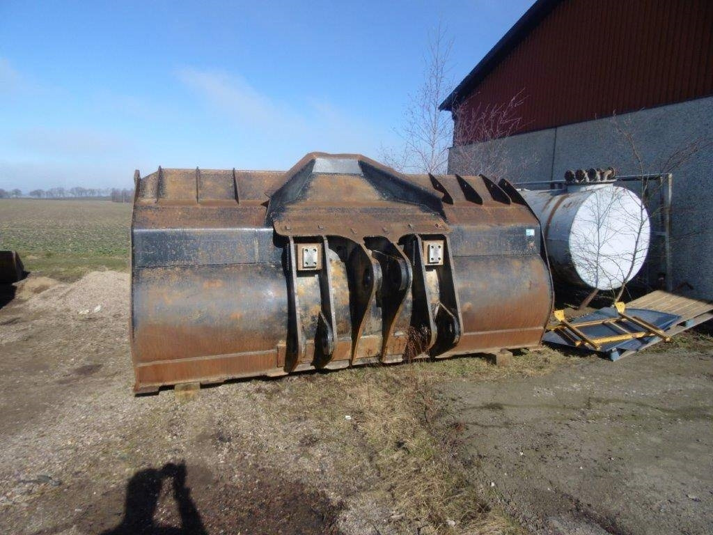 Skopa passande Volvo L350 - Кофа за Строителна техника: снимка 2 Skopa passande Volvo L350 - Кофа за Строителна техника: снимка 2